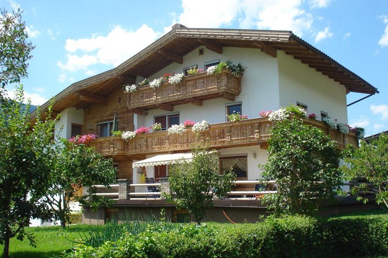 Haus im Sommer